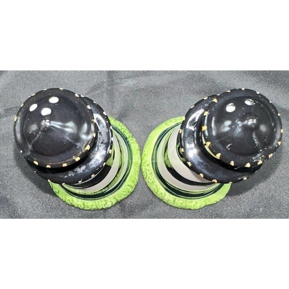 Sakura Porcelain 5'' Salt & Pepper Shaker Set LIGHTHOUSE Shape Black White Paint - Picture 4 of 5